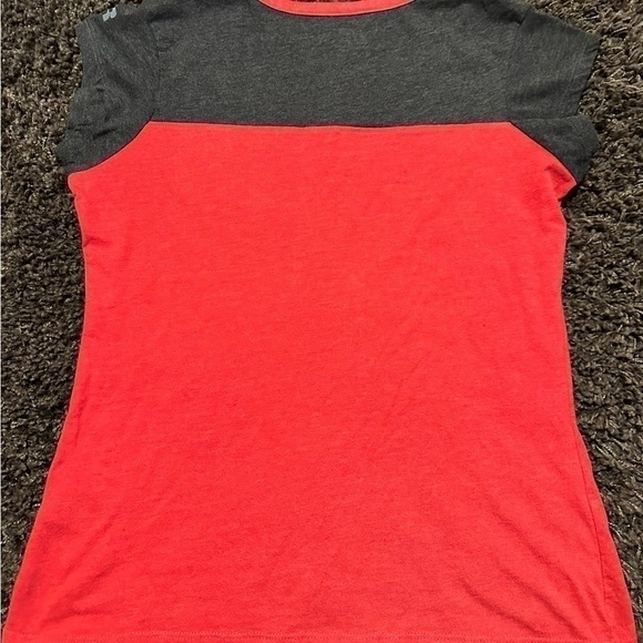 GEORGIA Bulldogs Women’s Size Small Tshirt - Picture 3 of 4